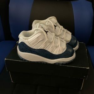 Toddler sneakers